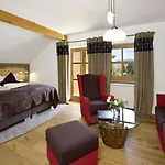 فندق كوسيل الريفي 4*