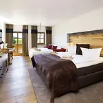 فندق كوسيل الريفي 4*